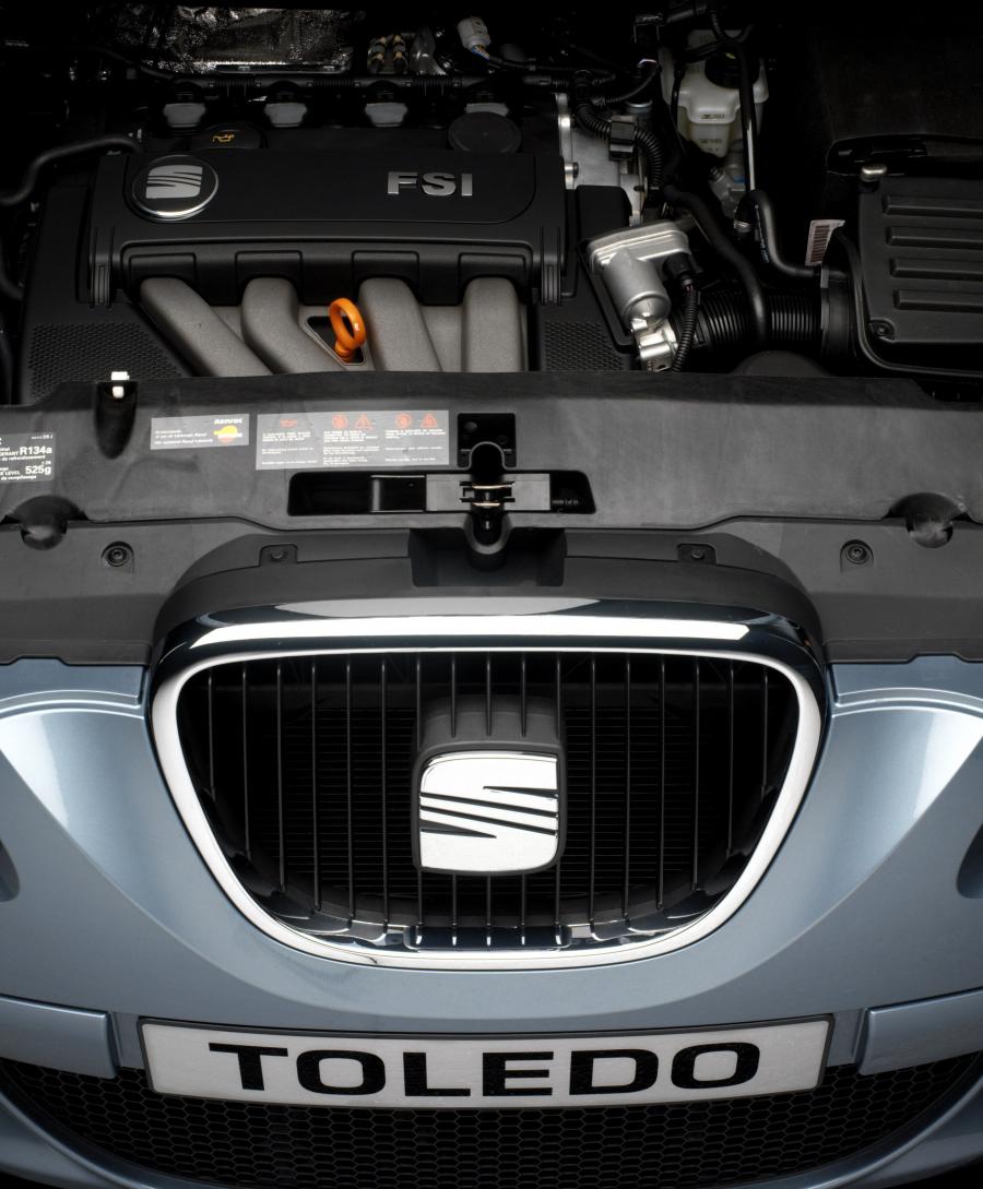  Seat Toledo 2004 года  (фото 7 из 110)
